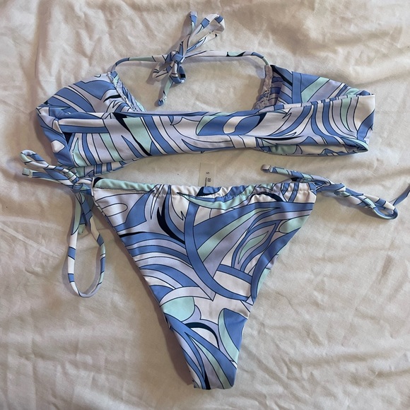 SHEIN Swimsuit - Picture 3 of 5